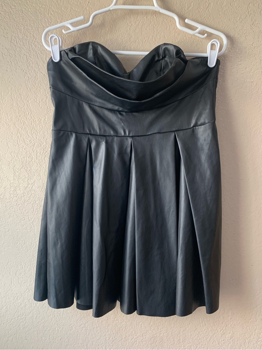 ASOS DESIGN Black Corset PU Bandeau Pleat Skirt Edgy Chic Mini Dress Size 10 - Picture 3 of 6